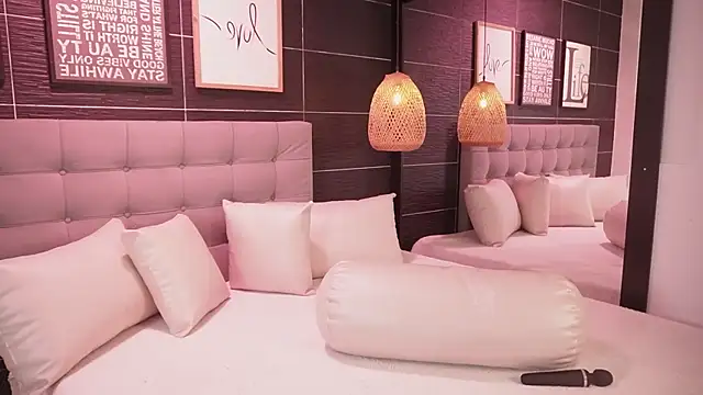 Bella TS  online show from 12-04-25, 09:36