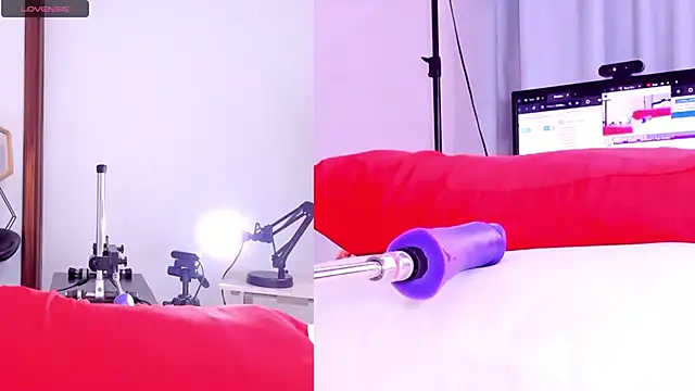 Saskia  Summer online show from 03-09-25, 01:15