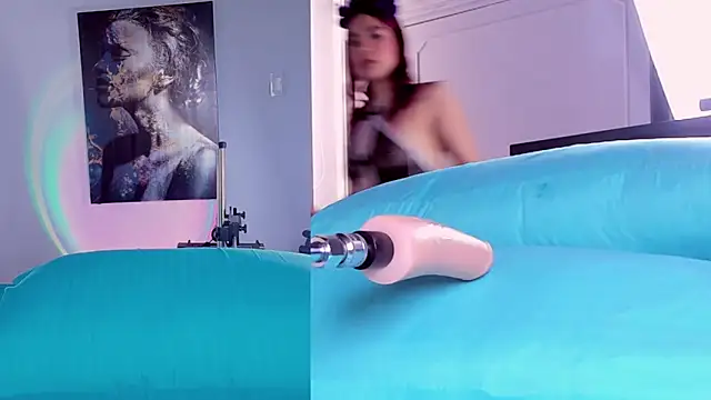 Saskia  Summer online show from 10-12-25, 02:07