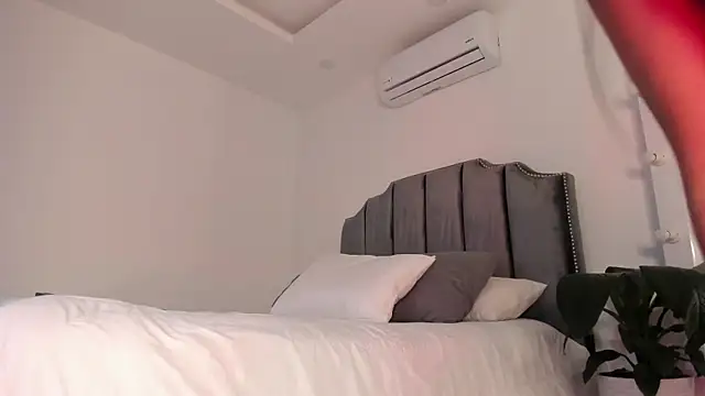 molly cams8 online show from 03-03-25, 01:28