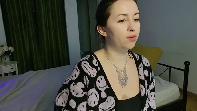 VioletCatt online show from 04-23-26, 05:36