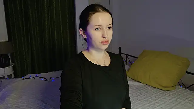 VioletCatt online show from 02-18-26, 06:44