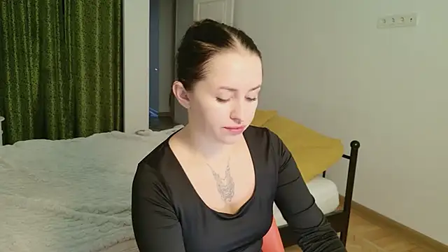 VioletCatt online show from 11-02-25, 06:40