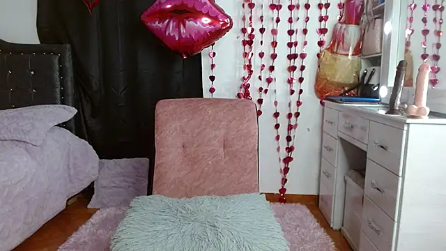 AnnaRosse1 online show from 03-07-25, 06:00