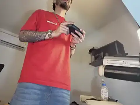 Snapshot of badanyboy chatting on 03-24-26, 05:13 badanyboy online show from 03-24-26, 05:13