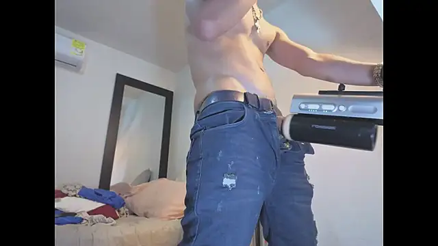 Snapshot of badanyboy chatting on 03-13-26, 09:14 badanyboy online show from 03-13-26, 09:14