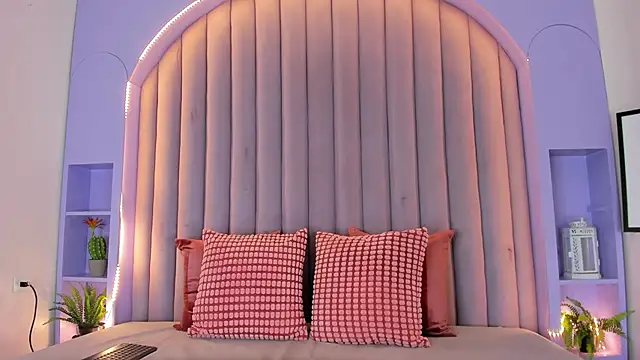 AmyPalmmer online show from 10-13-25, 11:45