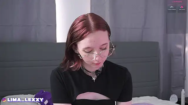 Snapshot of LimaLexxx chatting on 06-21-26, 12:27 LimaLexxx online show from 06-21-26, 12:27