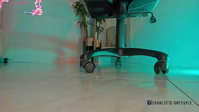 charlotte  grey online show from 12-01-25, 07:48