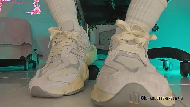 Snapshot of charlotte__grey chatting on 02-28-26, 08:41 charlotte grey online show from 02-28-26, 08:41