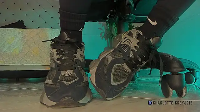 charlotte  grey online show from 01-12-26, 12:12