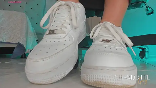 Snapshot of charlotte__grey chatting on 01-16-26, 08:02 charlotte grey online show from 01-16-26, 08:02