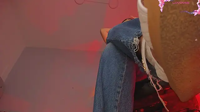 charlotte  grey online show from 03-26-26, 08:07