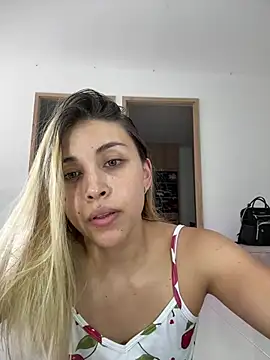 Snapshot of charlotte__grey chatting on 06-14-26, 07:15 charlotte grey online show from 06-14-26, 07:15