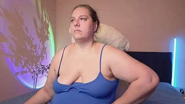 Snapshot of Niter chatting on 06-15-26, 04:06 Niter online show from 06-15-26, 04:06
