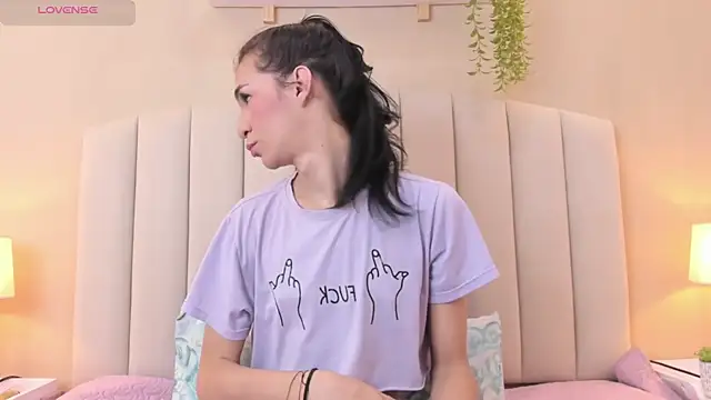 Mia thompson 19 online show from 01-15-26, 07:06