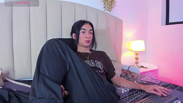 Mia thompson 19 online show from 10-02-25, 08:01