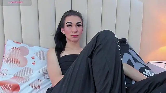 Mia thompson 19 online show from 11-29-25, 06:41