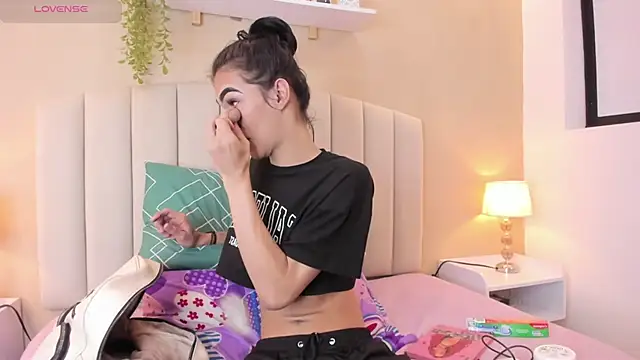 Mia thompson 19 online show from 01-14-26, 07:06