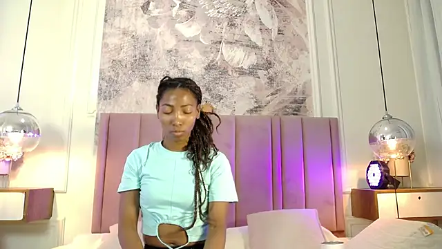 Snapshot of SabrinaDevill chatting on 06-30-26, 01:22 SabrinaDevill online show from 06-30-26, 01:22