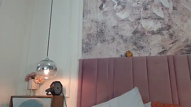 Snapshot of SabrinaDevill chatting on 05-04-26, 11:46 SabrinaDevill online show from 05-04-26, 11:46