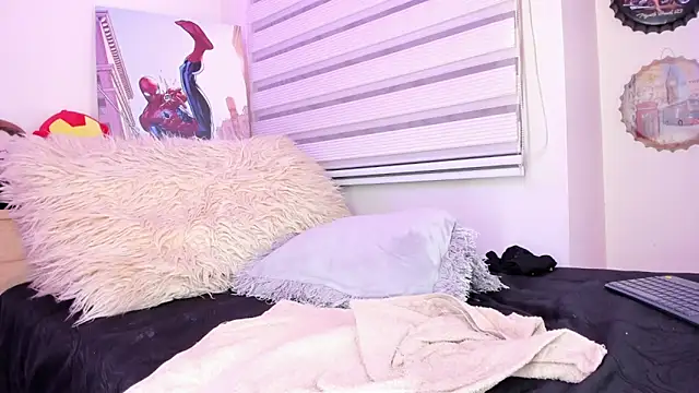 madelyn rose  online show from 03-01-25, 08:23