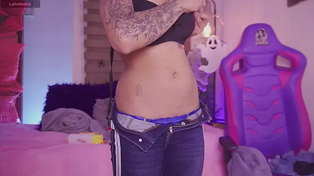 madelyn rose  online show from 10-22-25, 01:49