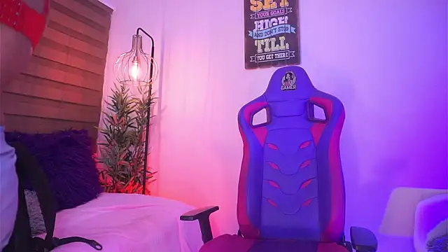 madelyn rose  online show from 11-26-25, 02:22