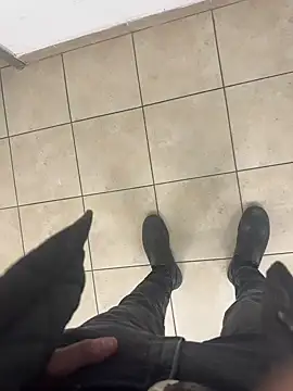 Snapshot of hotisraeli chatting on 02-27-25, 10:33 hotisraeli online show from 02-27-25, 10:33