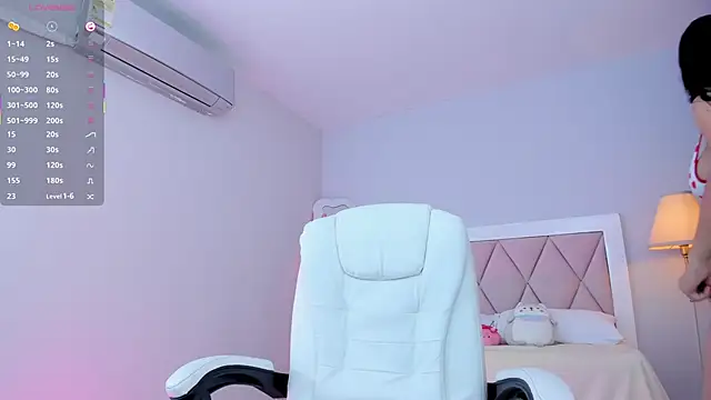 Snapshot of ania_sweet18 chatting on 10-24-25, 12:42 ania sweet18 online show from 10-24-25, 12:42