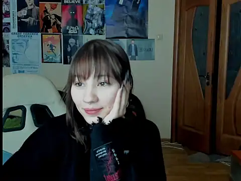 Snapshot of Traharaa chatting on 12-17-25, 02:11 Traharaa online show from 12-17-25, 02:11