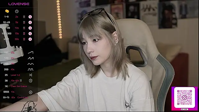 Snapshot of Traharaa chatting on 02-06-26, 01:07 Traharaa online show from 02-06-26, 01:07