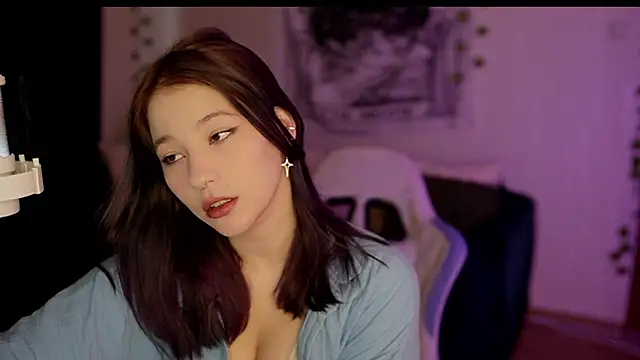 Snapshot of Traharaa chatting on 09-10-25, 08:24 Traharaa online show from 09-10-25, 08:24