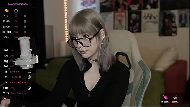 Snapshot of Traharaa chatting on 02-09-26, 11:30 Traharaa online show from 02-09-26, 11:30