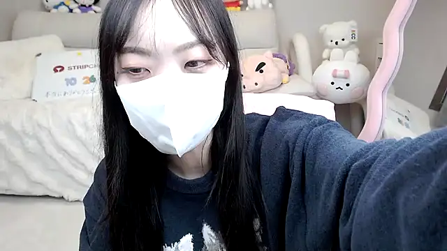 momo room online show from 10-26-25, 06:03