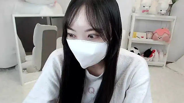 momo room online show from 05-03-26, 11:15