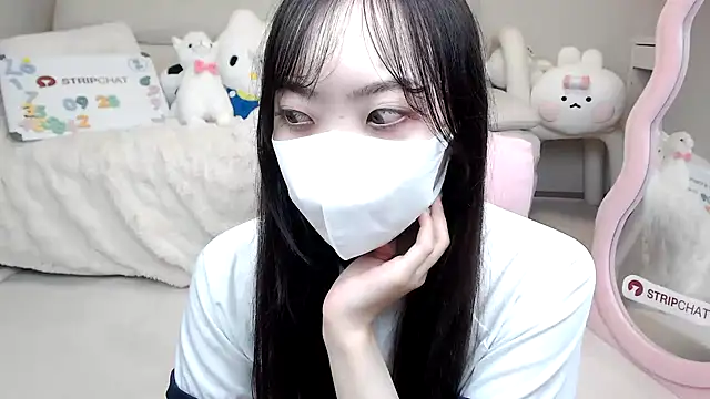 momo room online show from 09-28-25, 06:42