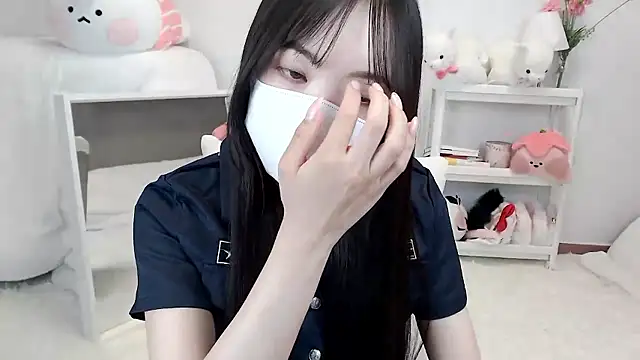 momo room online show from 05-17-26, 11:32