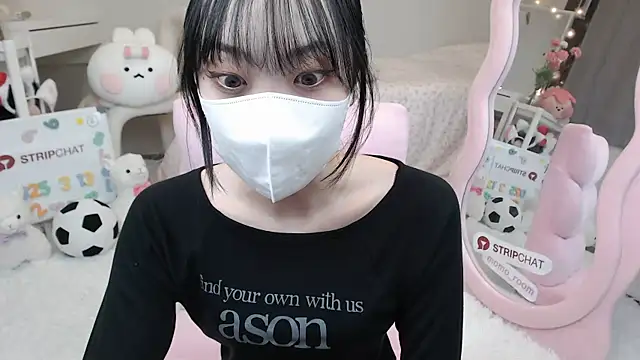 momo room online show from 03-13-25, 01:29