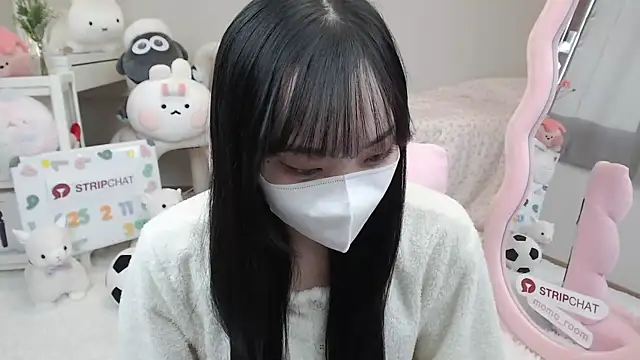 momo room online show from 02-11-25, 06:40