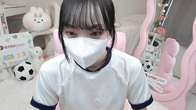 momo room online show from 03-02-25, 04:07