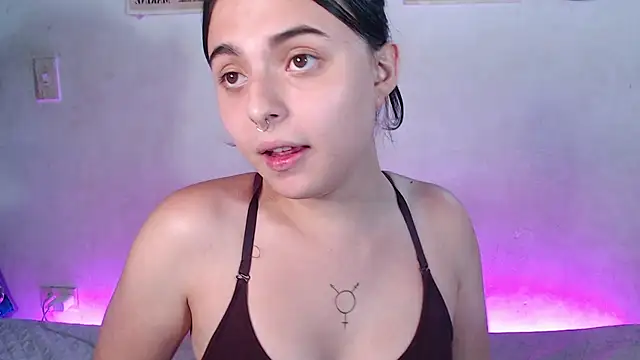 Snapshot of elizabethtaylorxxx chatting on 02-24-25, 01:24 elizabethtaylorxxx online show from 02-24-25, 01:24
