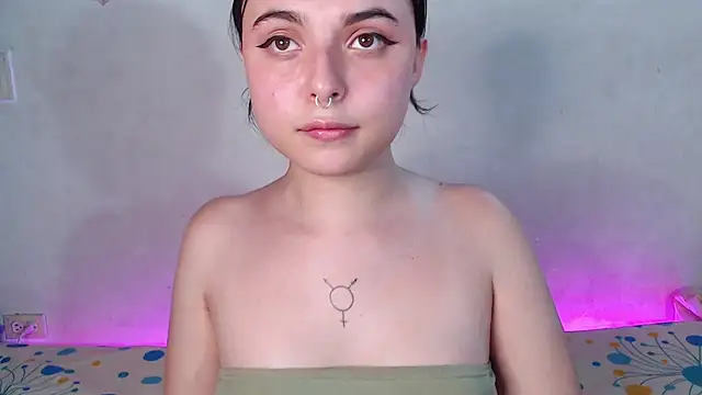 Snapshot of elizabethtaylorxxx chatting on 01-09-25, 12:03 elizabethtaylorxxx online show from 01-09-25, 12:03