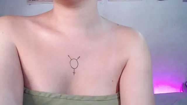 Snapshot of elizabethtaylorxxx chatting on 01-12-25, 12:39 elizabethtaylorxxx online show from 01-12-25, 12:39