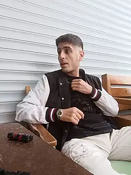 arenn1997 online show from 11-08-25, 02:20