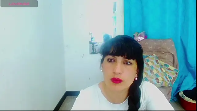 cristina connor online show from 11-21-25, 03:16