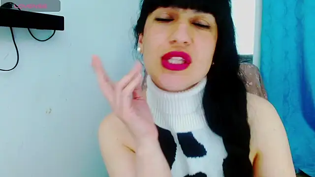 cristina connor online show from 09-22-25, 01:33