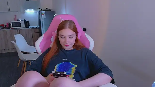 cinnabon girls online show from 04-04-26, 04:24