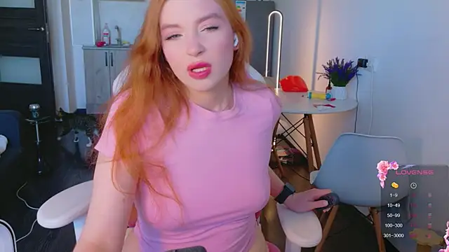 cinnabon girls online show from 05-25-26, 01:32