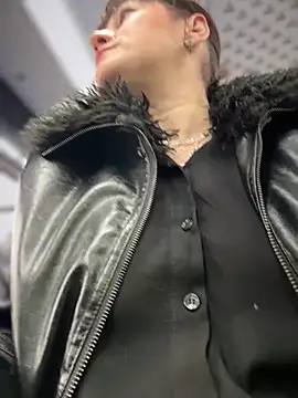 ZhenjaPoledance online show from 12-19-25, 10:06